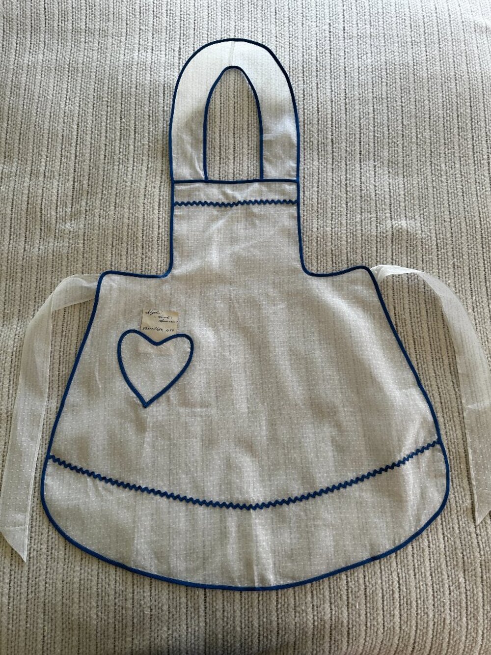 Vintage Sweetheart Apron